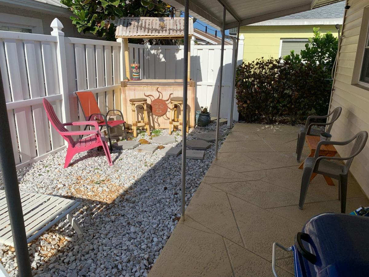 Michaels -Beachside Bungalows St. Pete Beach Exteriör bild